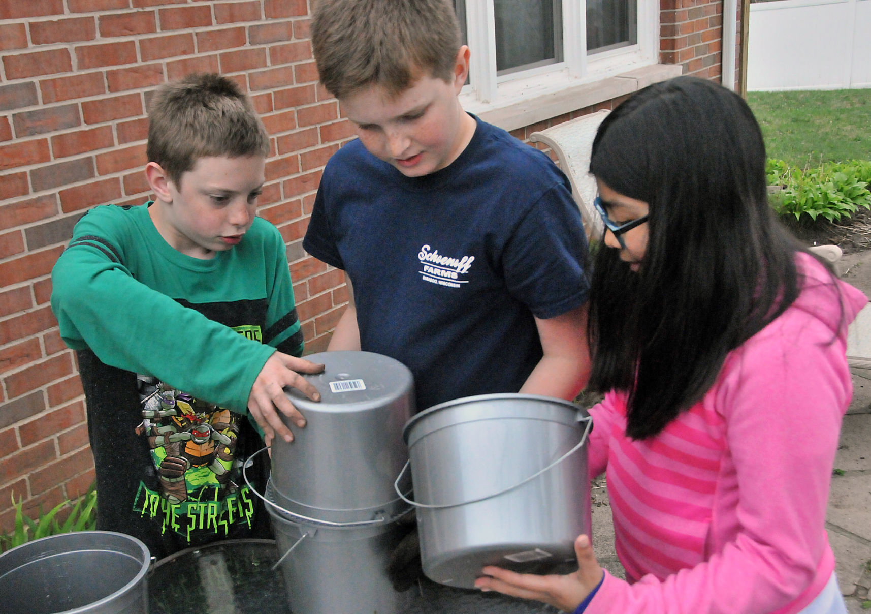 Students help out around town (copy)